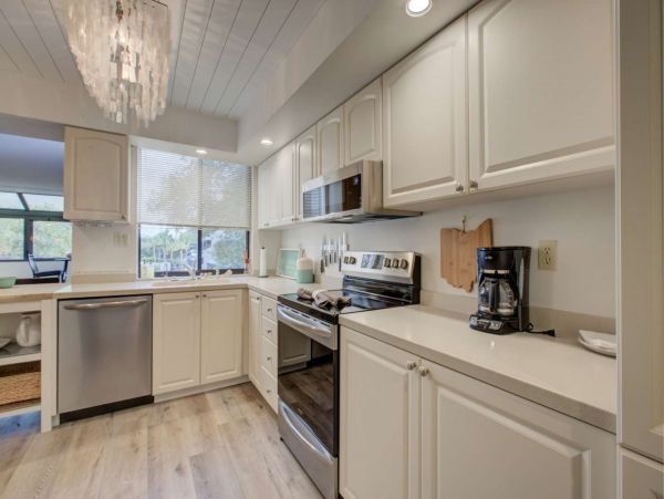 Siesta Key Vacation Condo Sleeps 6 Guests
