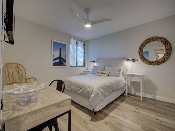 Siesta Key Vacation Condo Sleeps 6 Guests