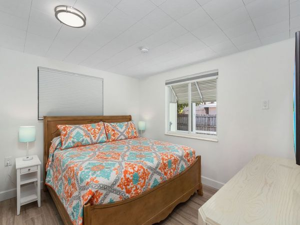Four Bedroom Family Home with Caged Pool in Fort Myers Beach