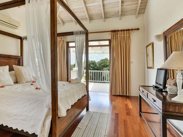 St. Lucia Home 972046