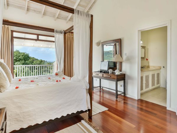 St. Lucia Home 972046