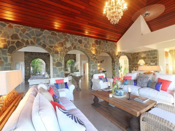 St. Lucia Home 972051