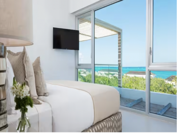 Stunning Turks & Caicos Luxury Beach Villa
