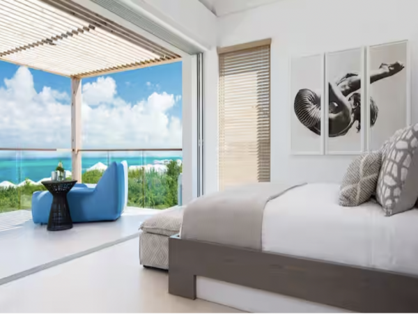 Stunning Turks & Caicos Luxury Beach Villa