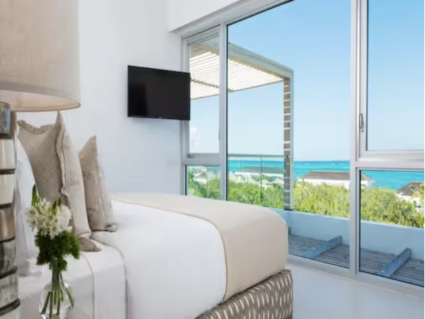 Stunning Turks & Caicos Luxury Beach Villa