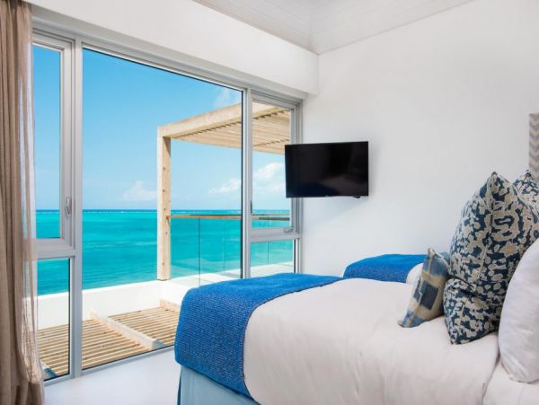 Stunning Turks & Caicos Luxury Beach Villa