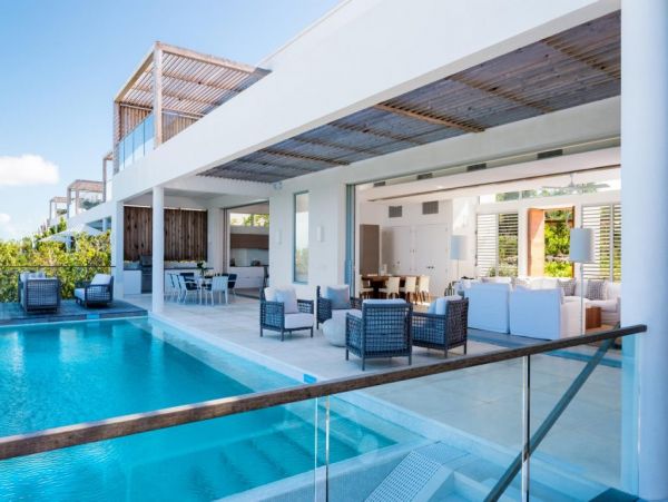 Stunning Turks & Caicos Luxury Beach Villa