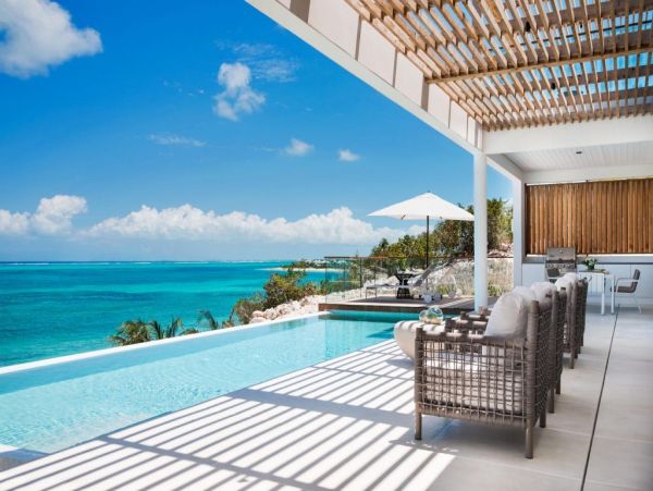 Stunning Turks & Caicos Luxury Beach Villa
