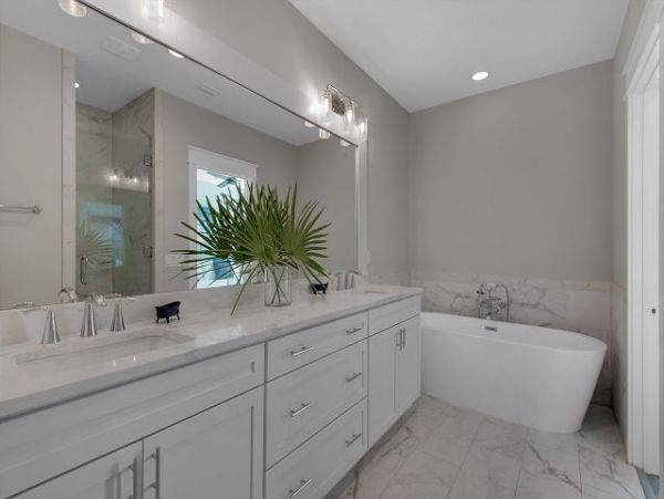 Miramar Vacation Home Private Pool & Steps to Beach
