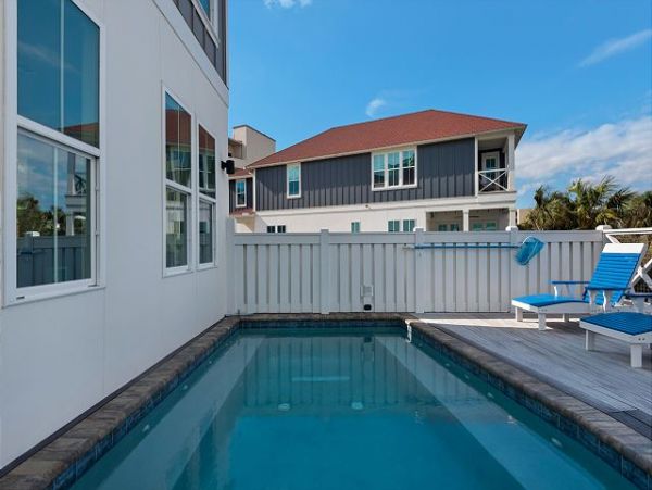 Miramar Vacation Home Private Pool & Steps to Beach
