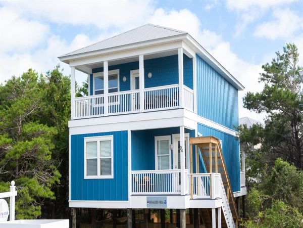 Rosemary Beach. Vacation Rental Pool Home Sleeps 12