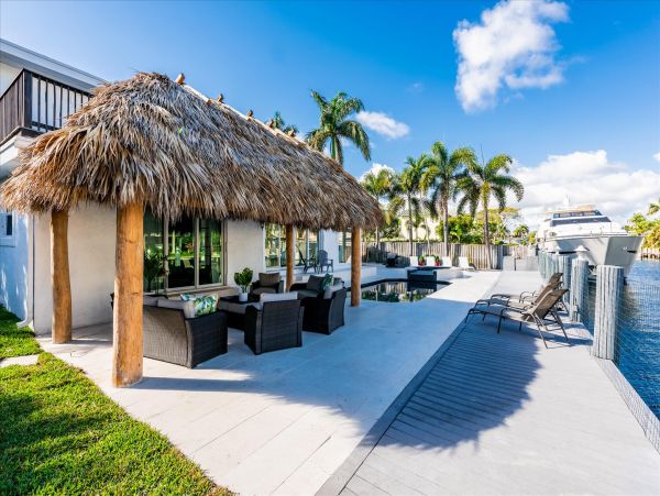 Fort Lauderdale Vacation Rental Home  Private Pool & Hot Tub