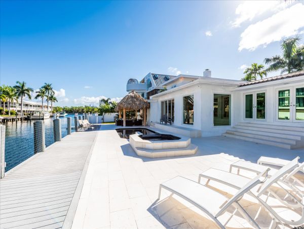 Fort Lauderdale Vacation Rental Home  Private Pool & Hot Tub