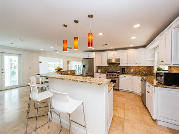Fort Lauderdale Vacation Rental Home  Private Pool & Hot Tub