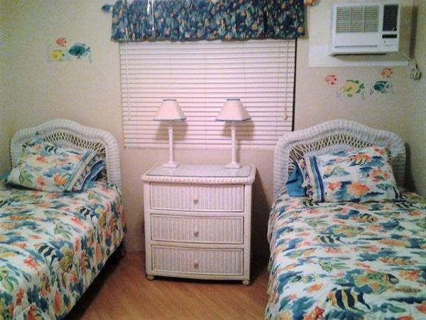 Kihei 2 Bedroom 2 Bath Vacation Condo Partial Ocean Views