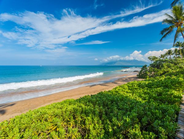 Wailea 3 Bedroom Condo with Partial Ocean Views Sleeps 8