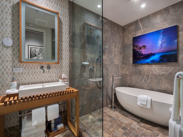 Wailea 3 Bedroom Condo with Partial Ocean Views Sleeps 8