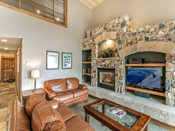 Cozy Vacation Rental 3 Bedrooms in Vail