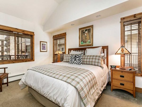 Cozy Vacation Rental 3 Bedrooms in Vail