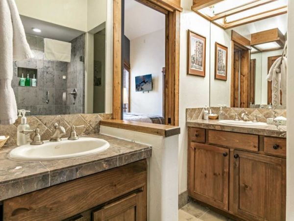 Cozy Vacation Rental 3 Bedrooms in Vail