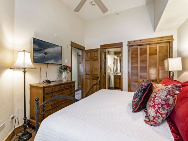 Charming Vail 3 Bedroom Vacation Rental