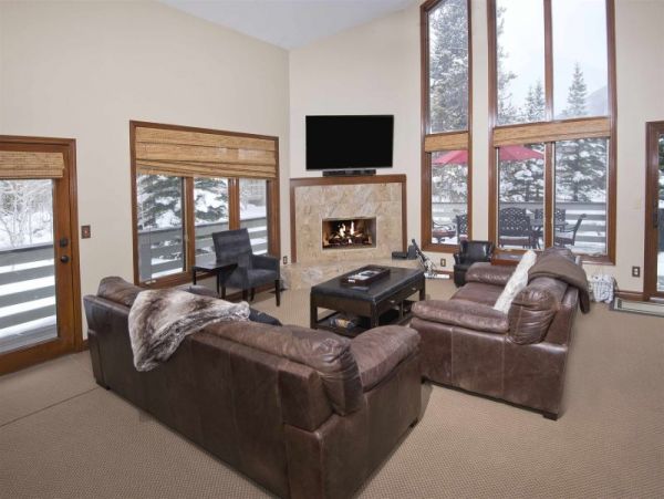 Pet Friendly East Vail Villa