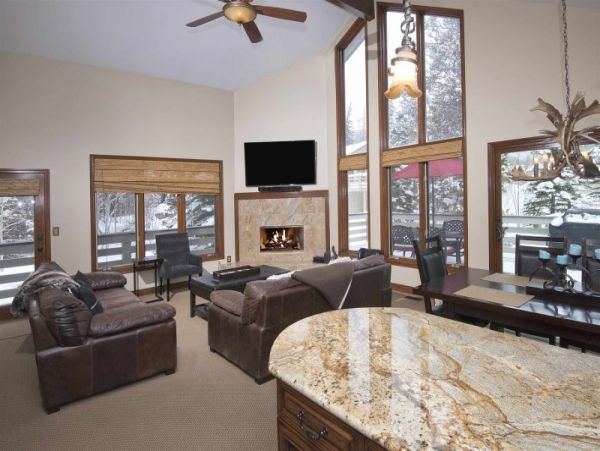 Pet Friendly East Vail Villa