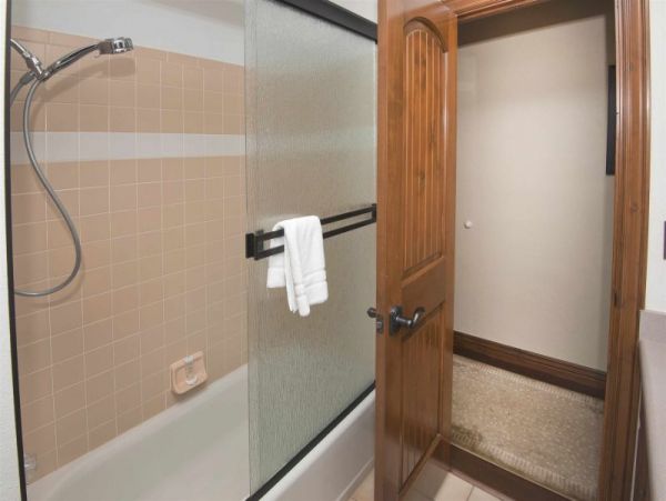 Pet Friendly East Vail Villa