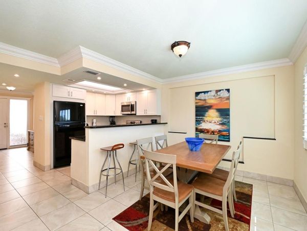Charming Siesta Key Vacation Condo 3 Bedrooms On Beach Sleeps 6