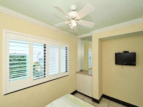 Charming Siesta Key Vacation Condo 3 Bedrooms On Beach Sleeps 6