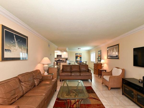 Charming Siesta Key Vacation Condo 3 Bedrooms On Beach Sleeps 6
