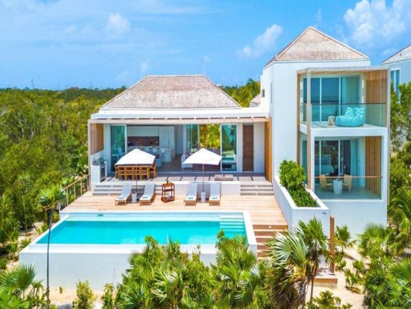 Oceanfront Turks and Caicos Vacation Home Five Bedroom
