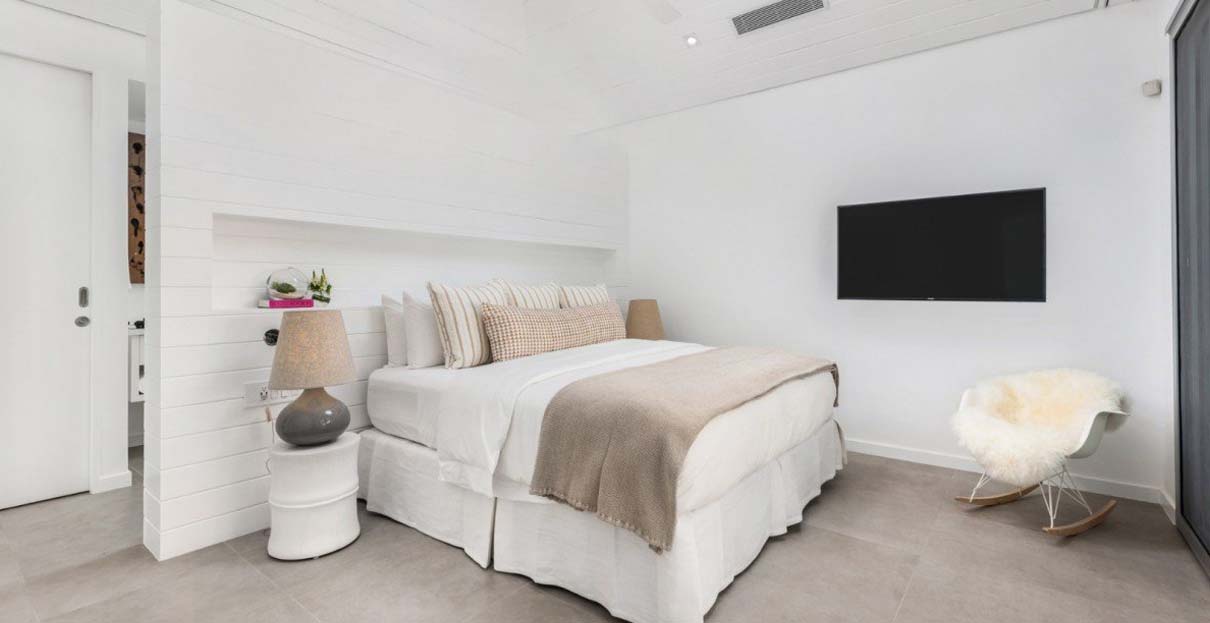 Oceanfront Turks and Caicos Vacation Home Five Bedroom