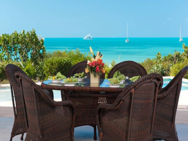 Five Bedroom Beachfront Vacation Home in Turks anc Caicos