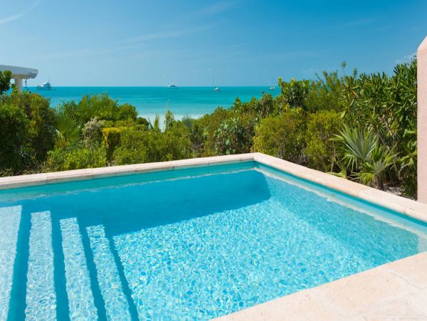 Five Bedroom Beachfront Vacation Home in Turks anc Caicos
