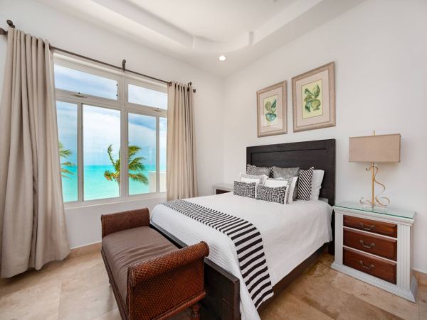 Turks and Caicos Luxury Villa Rental – Turtle Tail Retreat