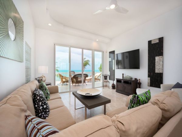 Turks and Caicos Luxury Villa Rental – Turtle Tail Retreat
