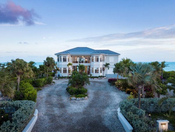 Turks and Caicos Luxury Villa Rental – Turtle Tail Retreat