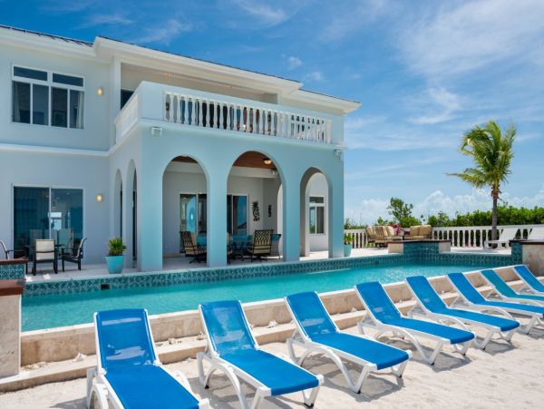 Turks and Caicos Luxury Villa Rental – Turtle Tail Retreat