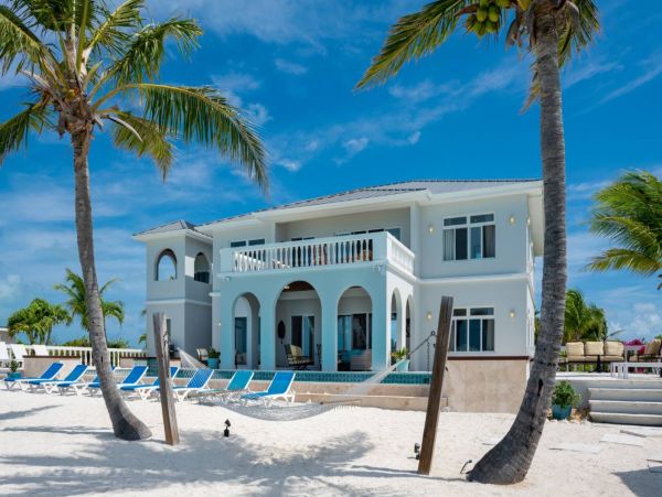 Turks and Caicos Luxury Villa Rental – Turtle Tail Retreat