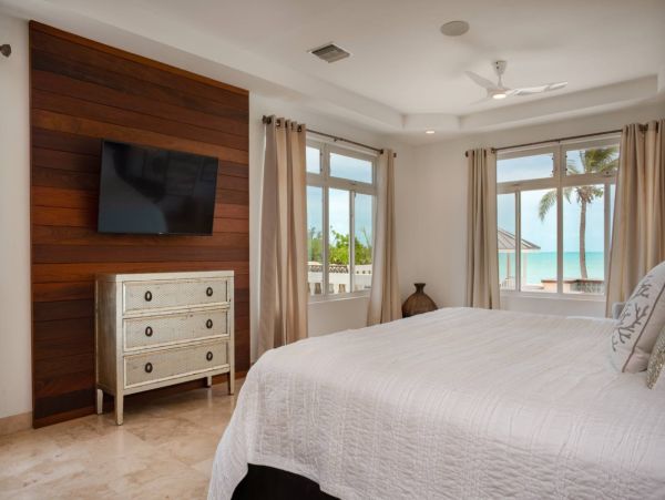 Turks and Caicos Luxury Villa Rental – Turtle Tail Retreat