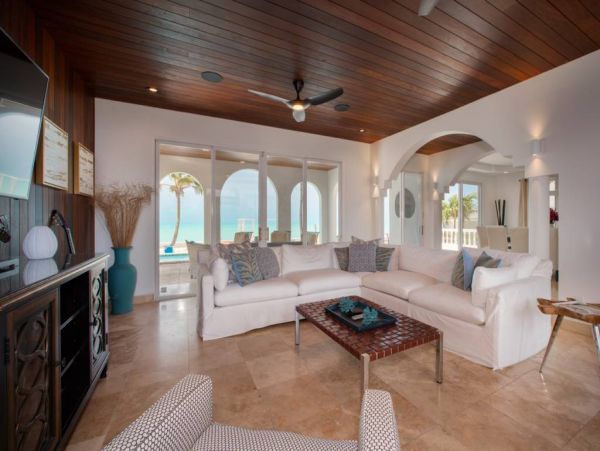 Turks and Caicos Luxury Villa Rental – Turtle Tail Retreat