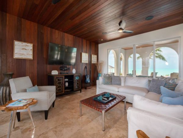 Turks and Caicos Luxury Villa Rental – Turtle Tail Retreat