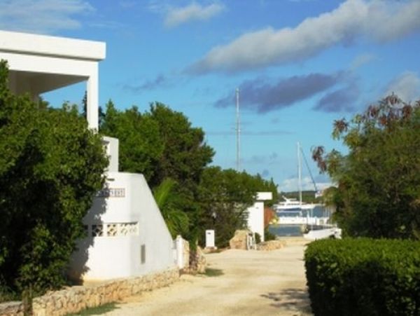 Anguilla Home 973150