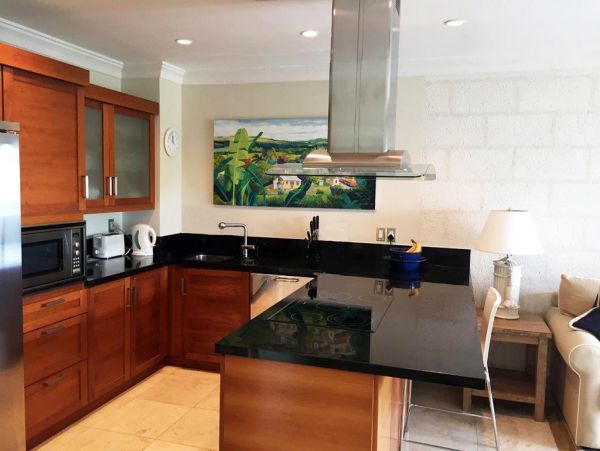 Barbados Condo 973193