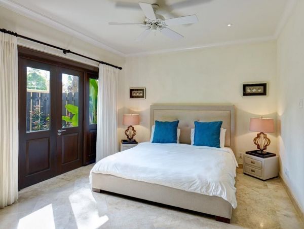 Barbados Condo 973212