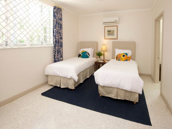 Barbados Home 973275