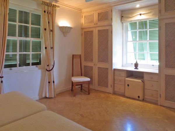 Barbados Condo 973310