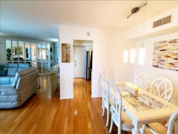 Gulf Views Longboat Key Vacation Condo Two Bedroom