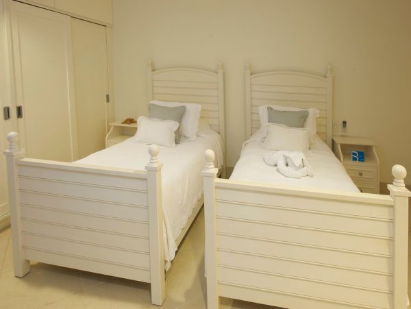 Barbados Condo 973332